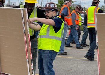 A Call for More Latino Carpenters and Millwrights at Hiring Combine
