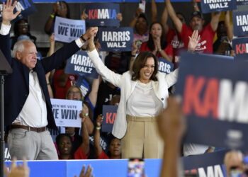 Oldest Latino civil rights group announces its first presidential endorsement for Harris-Walz