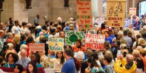 En medio de la incertidumbre de la temporada electoral, cientos de personas se reunieron para una misa que celebraba la Jornada Mundial del Migrante y del Refugiado el 29 de septiembre en la Catedral del Santísimo Sacramento en Detroit. 
Crédito: Tom Tomala/Strangers No Longer