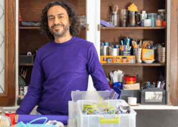 Javier González Weaves Freedom and Family Legacy Into Sculptural Tapestries