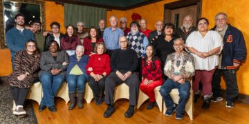 Warm Holiday Wishes from EL CENTRAL Hispanic News