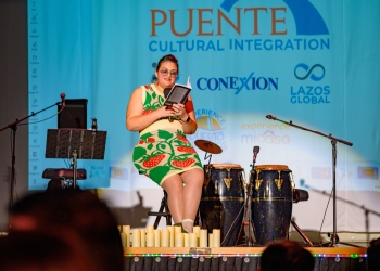 Jacqueline Cuevas reads from Mujeres in Business