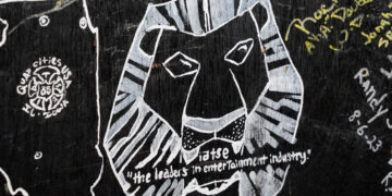 From Screen to Stage: The Lion King ‘Roars’ back in Detroit